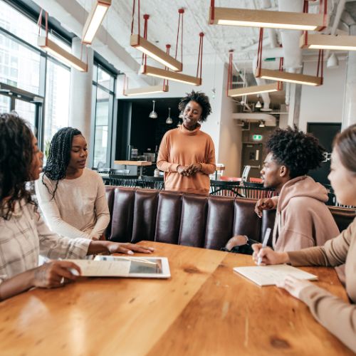 Fri, Nov 28 | 10:00–11:30 AM — Professional Communication Skills (Aashi Mital)